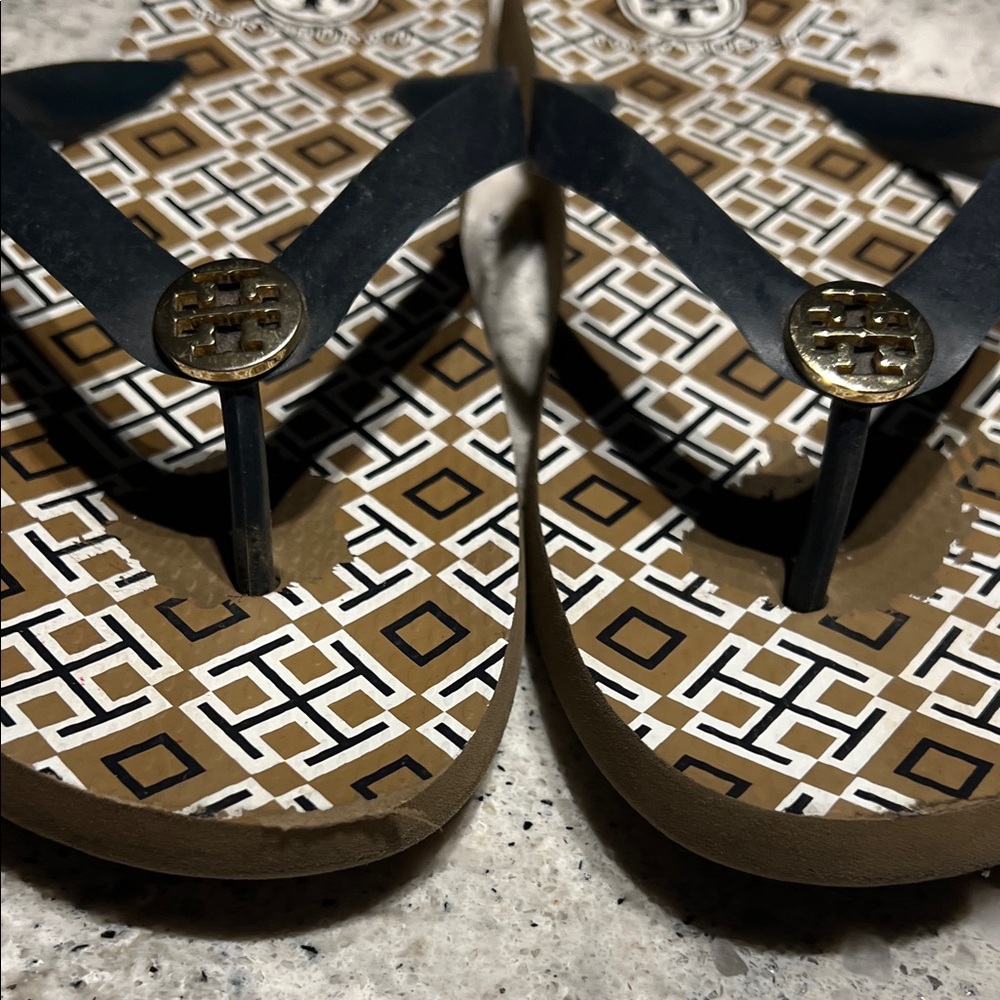 Tory Burch Brown and White Patterned Sandals - image 6